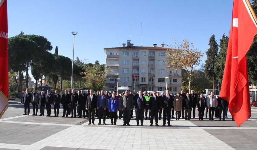 Kula’da 24 Kasım Öğretmenler Günü kutlandı