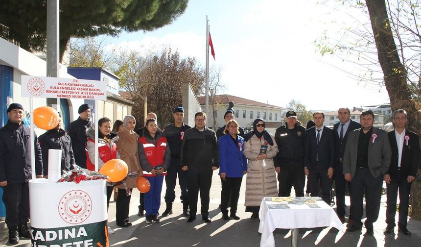 Kula’da Kadına Yönelik Şiddetle Mücadele Günü etkinliği düzenlendi