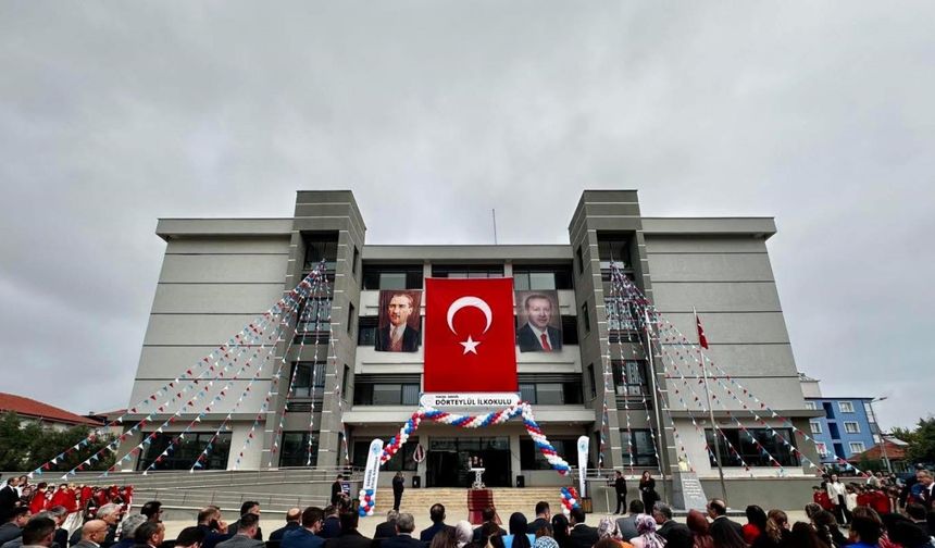 Sarıgöl’deki okulların resmi açılışı yapıldı