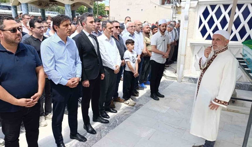 Denizli'deki facia kurbanı otobüs şoförü Manisa'da gözyaşlarıyla uğurlandı
