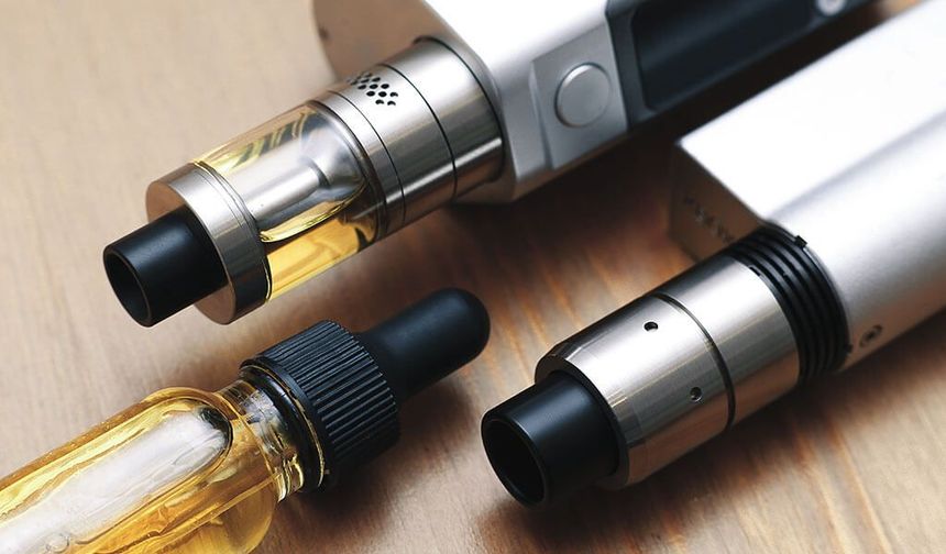 Uzmanlar uyardı: Elektronik sigaranın buharı kimyasallarla dolu