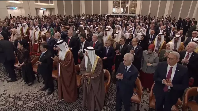 Cumhurbaskani Erdogan In Sozleri Salonu Ayaga 18523188 9927 M