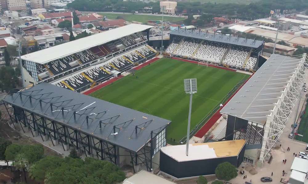 Yenilenen Manisa 19 Mayis Stadi Aciliyor 133506 20240126