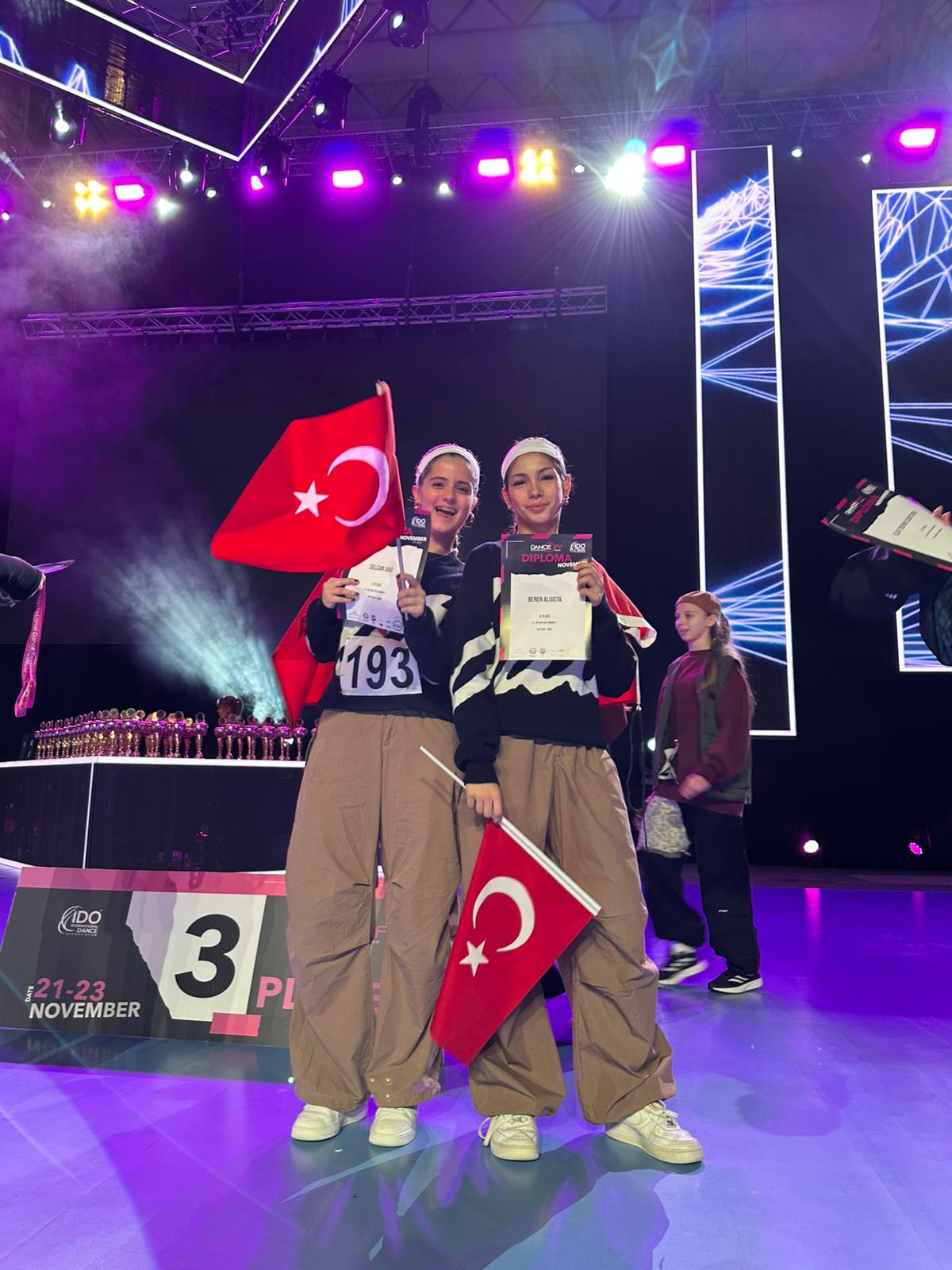 I M G 20251126 W A0106