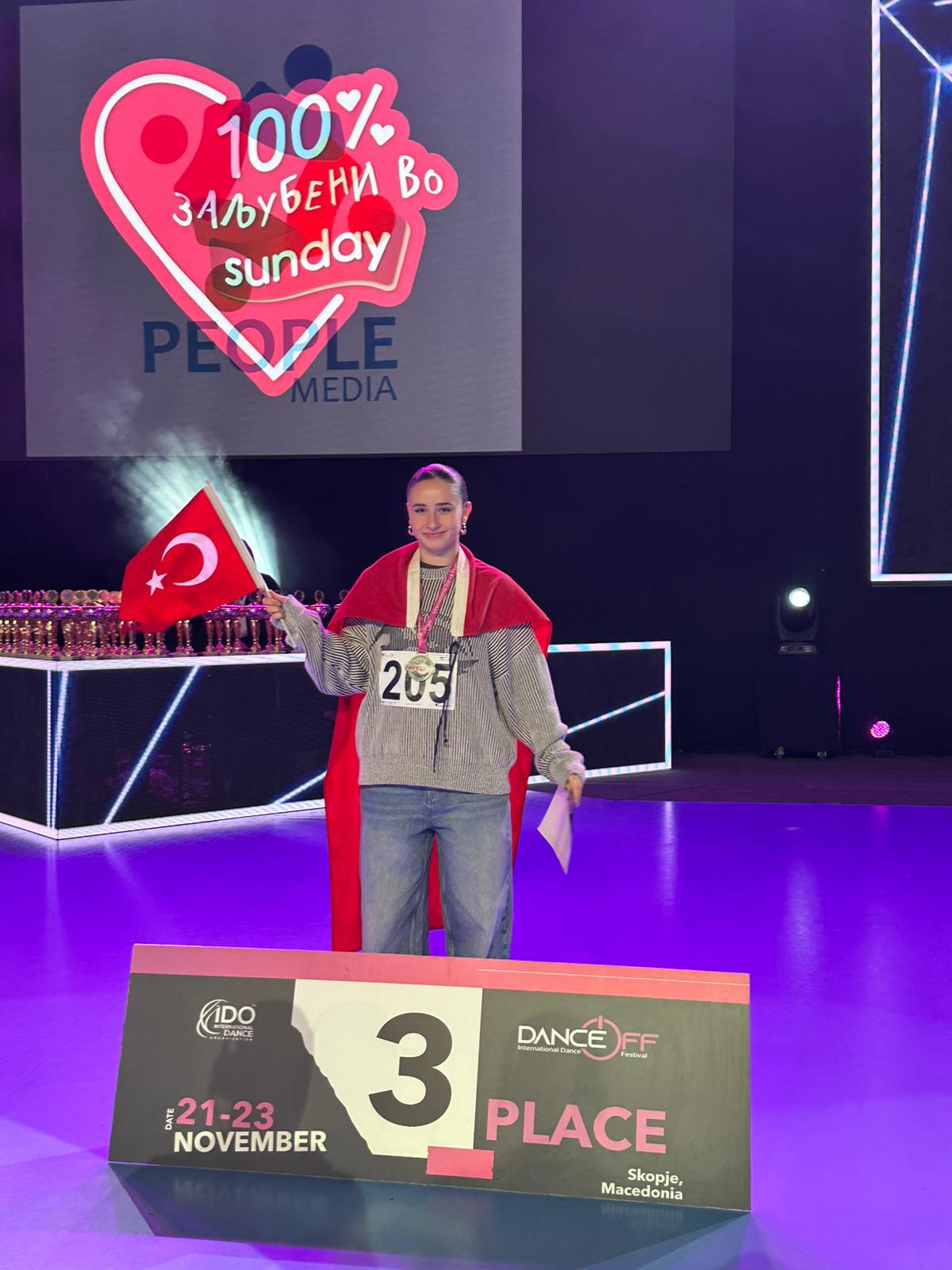 I M G 20251126 W A0111