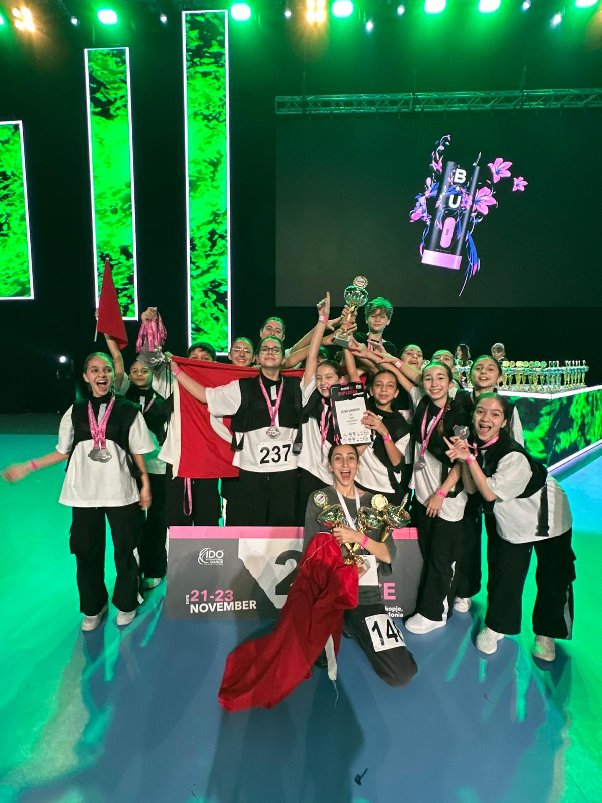 I M G 20251126 W A0112