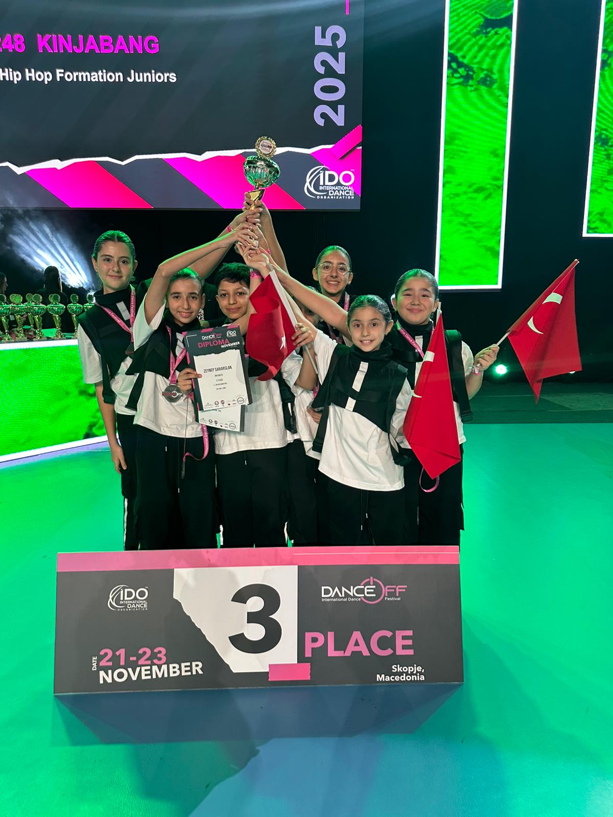 I M G 20251126 W A0115