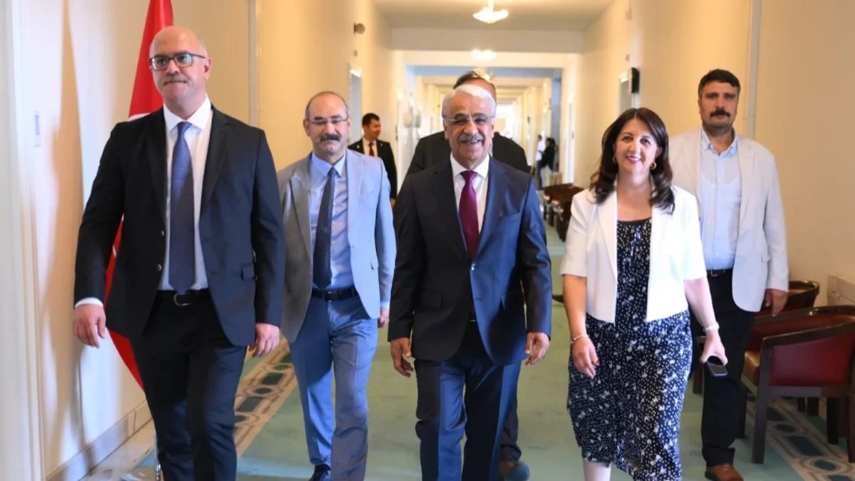 D E M Parti Cumartesi Gunu A K Partiyi Ziyaret Edecek