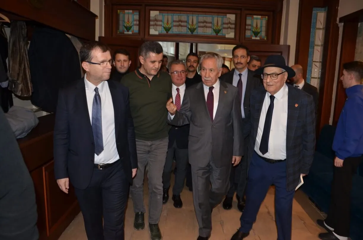 624709545 17897707188382267 8358519226502701758 N