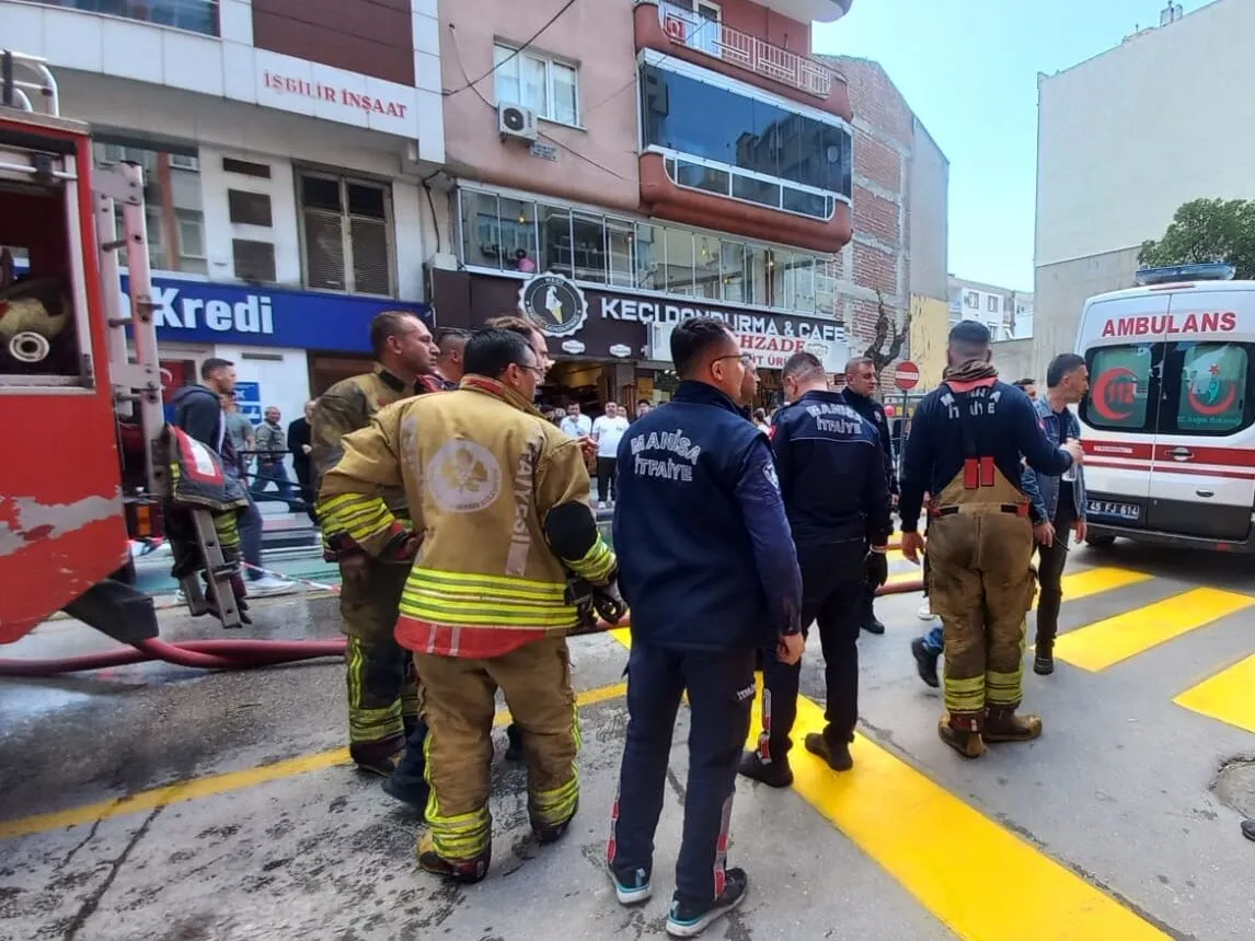 A A 20260419 41152987 41152986 M A N I S A D A A P A R T M A N D A C I K A N Y A N G I N D A B I R K I S I Y A R A L A N D I M A H S U R K A L A N G O R M E E N G E L L I M E R D I V E N L E K U R T A R I L D I