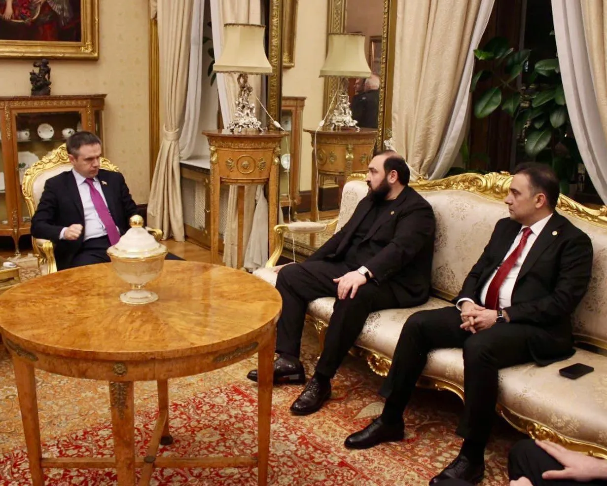 D0636C20 5Acd 4293 9Dec 3546Ddfe0785