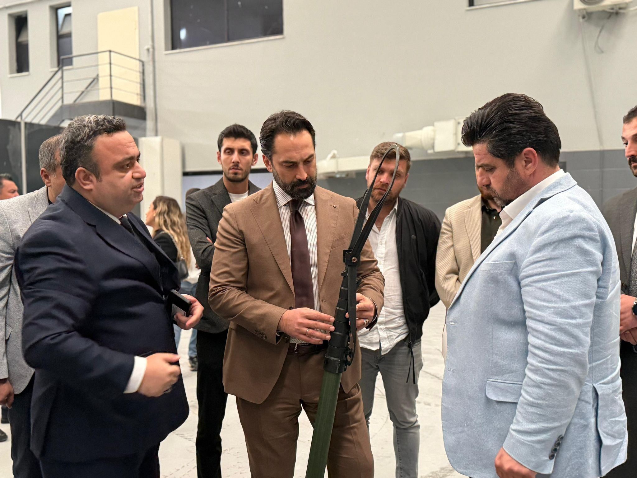 H Fj1V I9 W Y A Ak M Co