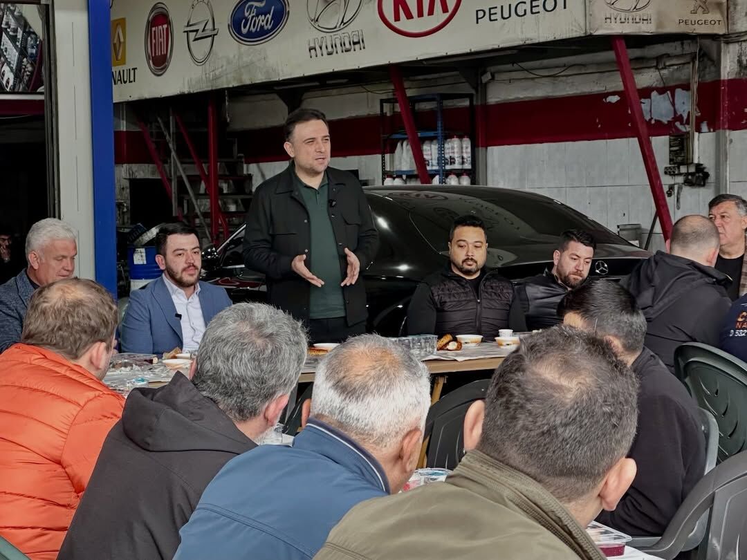 Manisa Küçük Sanayi Sitesi’nde Esnaf Kardeşlerimizle Kahvaltıda Bir Araya Geldik.çayımızı Içtik,