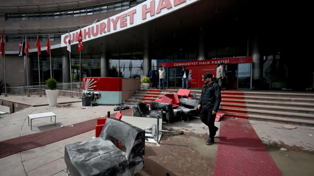 Chp Genel Merkezindeki Yasanan 48583166 9627 1 M