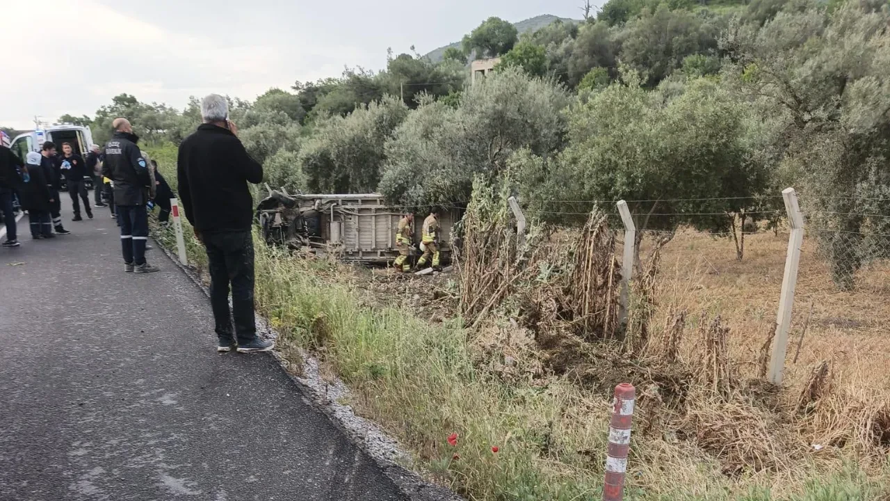 Manisada Iscileri Tasiyan Minibus Tarlaya Uctu Cok Sayida Yarali Var 3334321