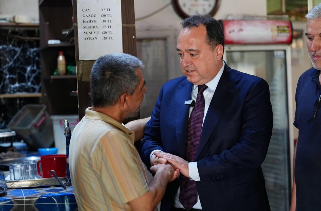 Salihli’deyiz.belediye Başkanımız Mazlum Nurlu Ile Birlikte, Sel Afetinden Etkilenen Vatandaşlar (2)