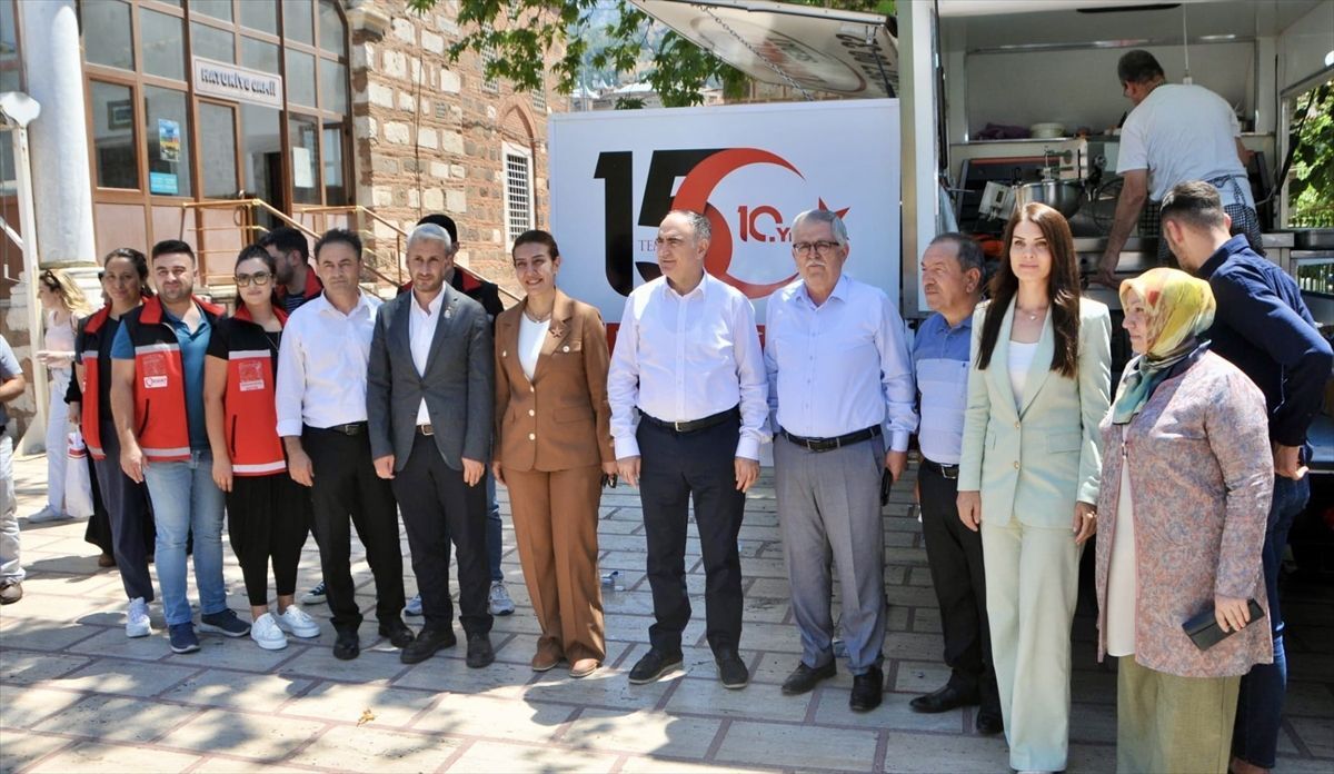 Izmir Ve Manisa Da 15 Temmuz Sehitleri Icin M 2 20038488 Amp